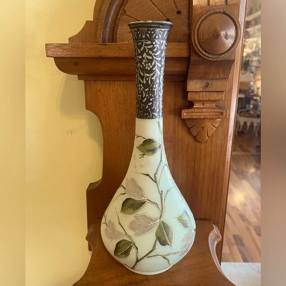 Vintage Hand Painted Uranium Vase - Picture 2 of 9